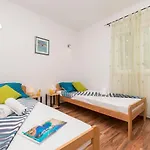 House Lisica *