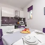 House Lisica בית נופש